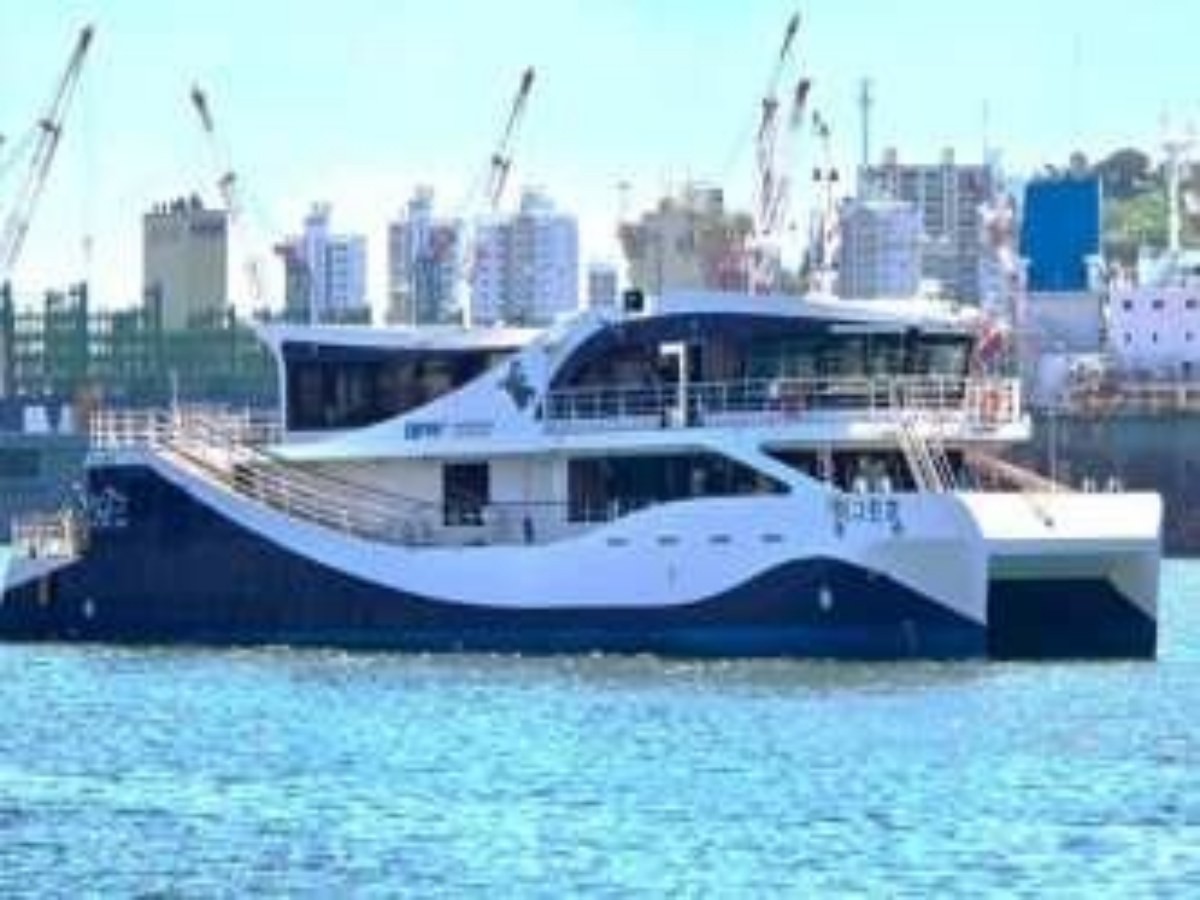 친환경 전기 항만 안내선 'e-그린호' / 부산항만공사