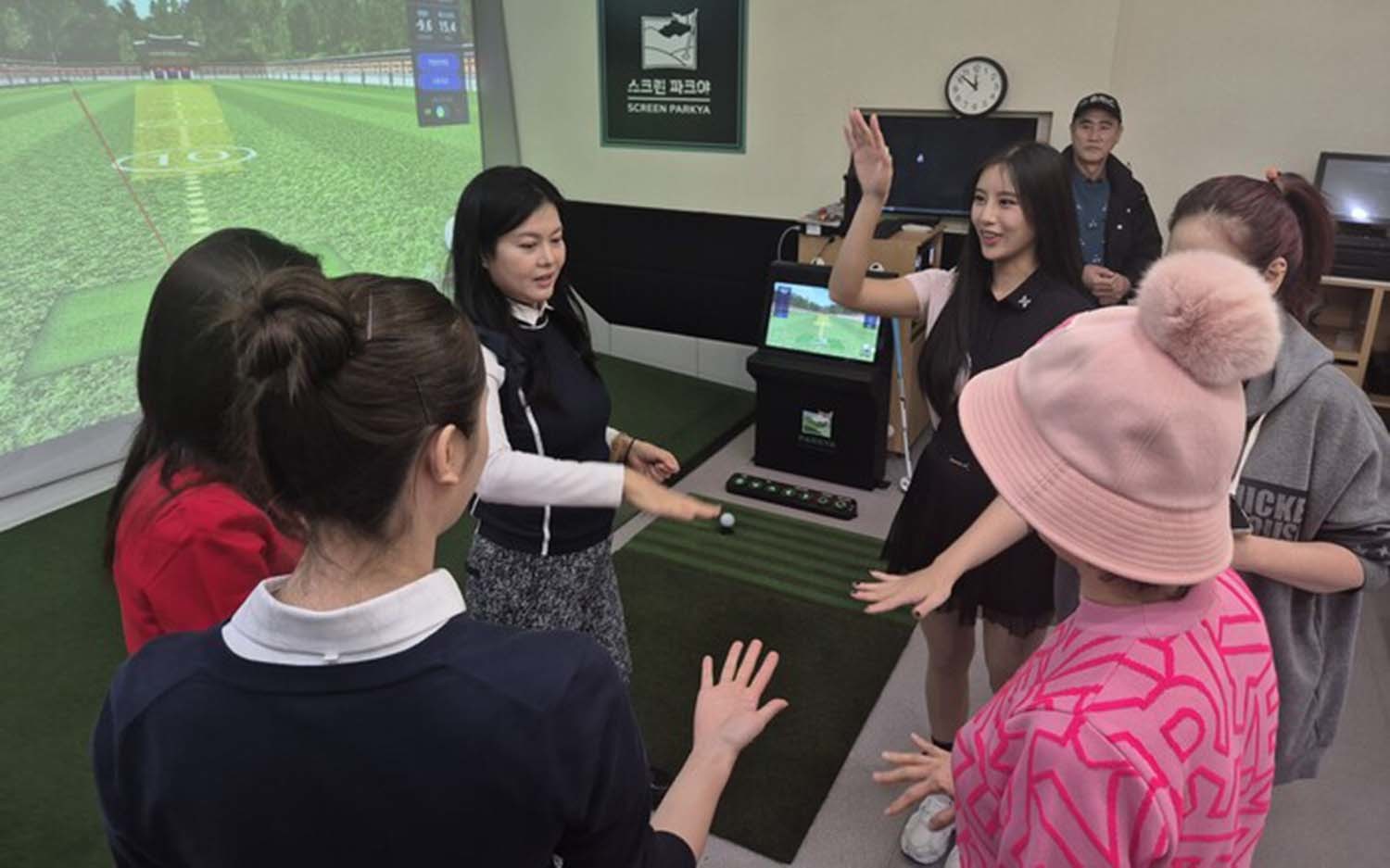 한스타 미스코리아 파크골프단이 지난 11일 창단됐다. 이날 창단식 후 친선대회도 함께 열렸다. /한스타미디어 제공