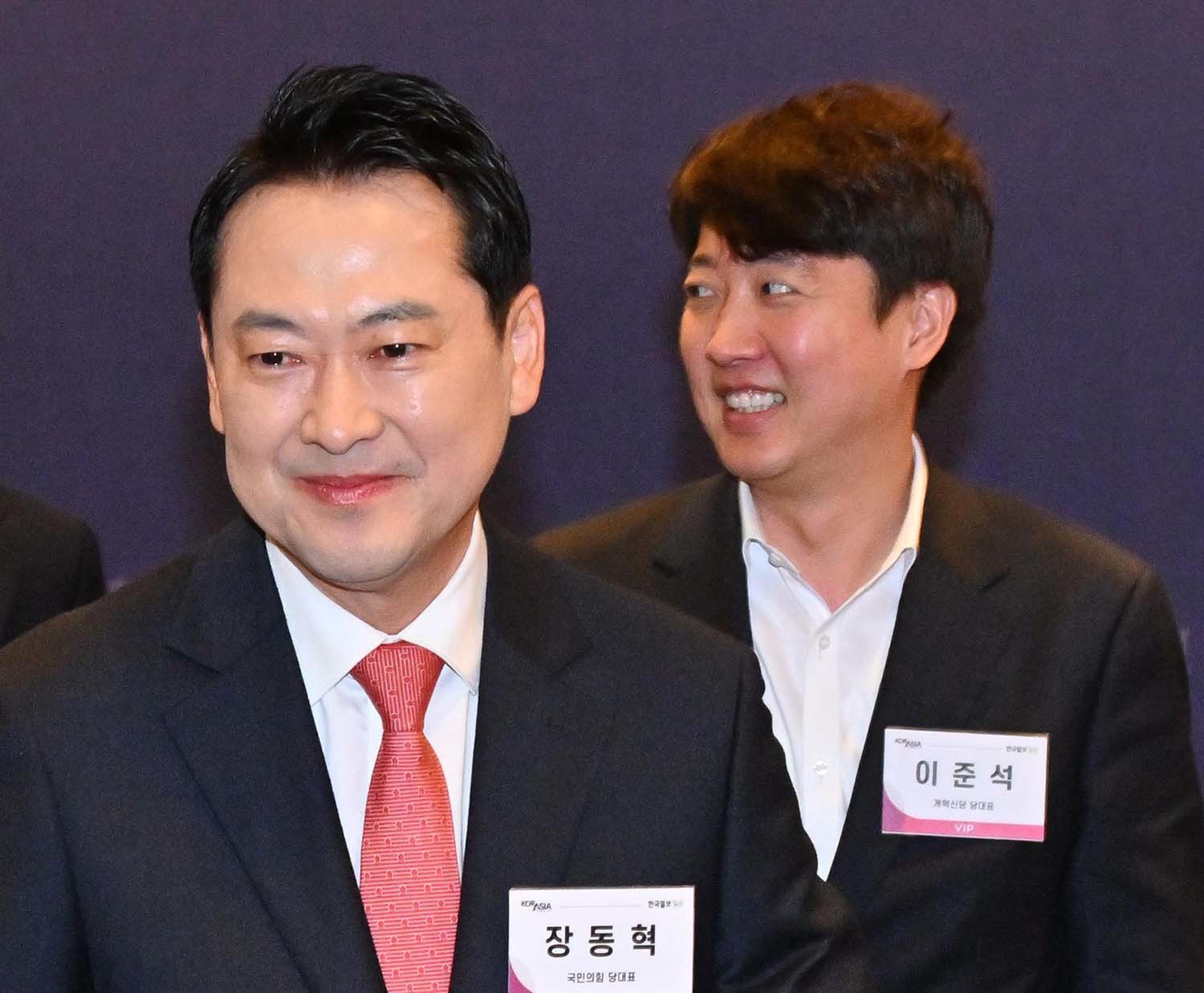 장동혁(왼쪽) 국민의힘 대표와 이준석 개혁신당 대표. / 뉴스1