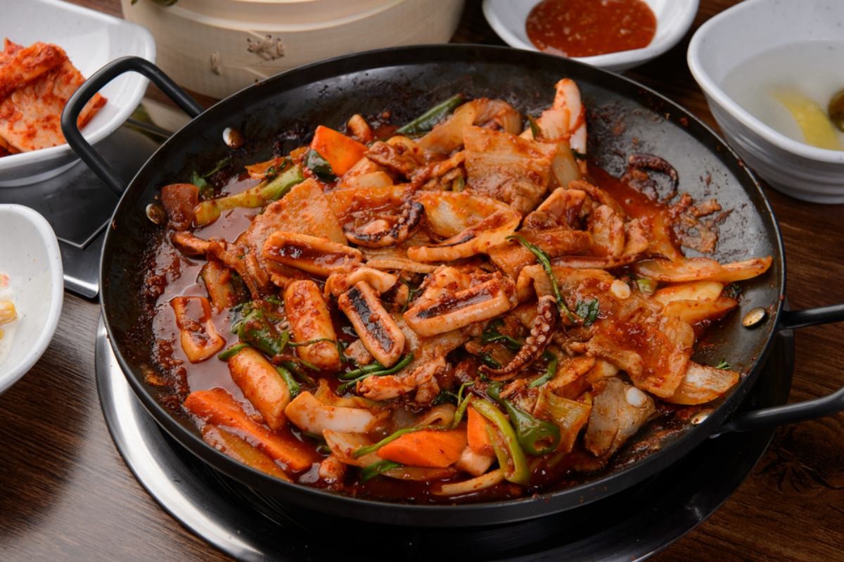 오징어볶음 자료사진 / photohwan-shutterstock.com