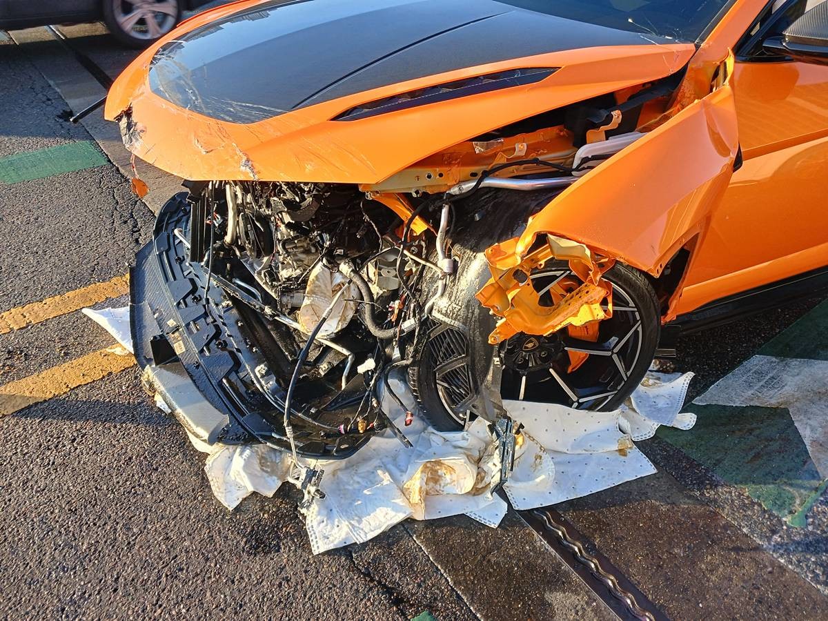 인천대로서 람보르기니 4중 추돌 / 인천소방본부 제공, 뉴스1