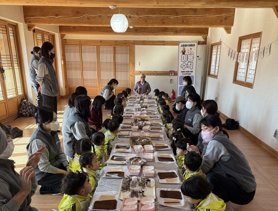구미도미공사 신라불교초전지가 마련하한 어린이 전통체험 프로그램 초전지애(愛) 도란도란이 시범 운영되고 있다. / 구미도시공사 제공