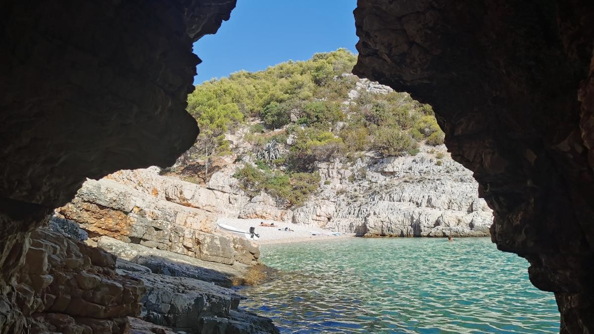 크로아티아 비스 섬. / puntacristo-shutterstock.com