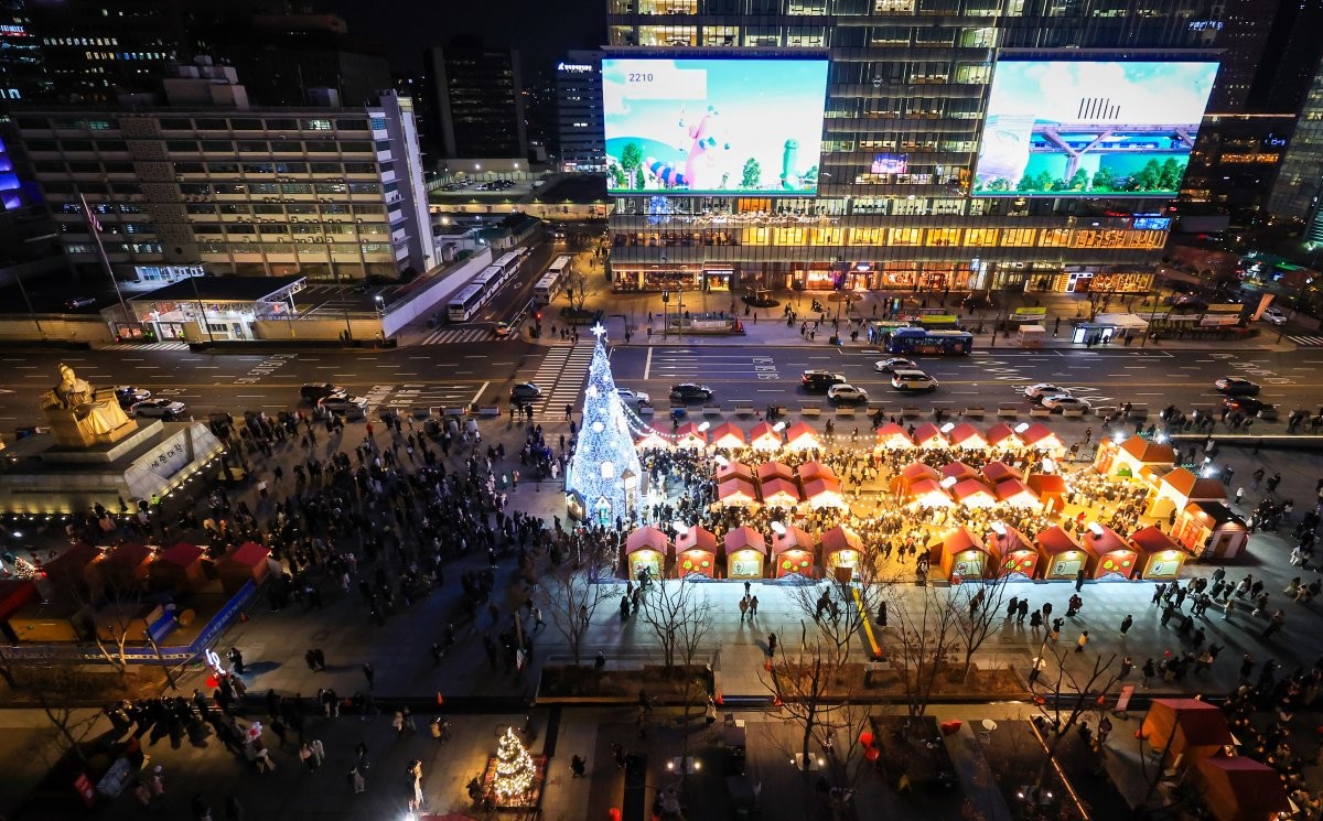 광화문 일대에서 열린 2025 광화문 마켓. / 뉴스1