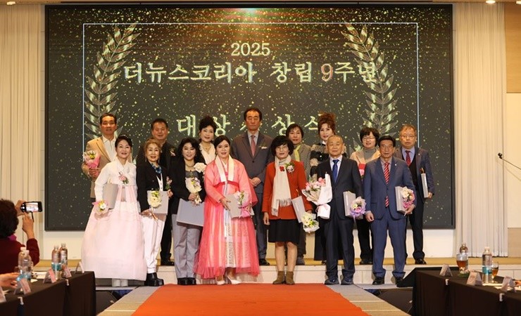 아이넷방송그룹 박준희 회장이 4차 산업혁명 시대를 선도하는 미디어 혁신 공로를 인정받아 ‘AI미디어 혁신 대상’을 수상했다. / 사진제공=아이넷방송