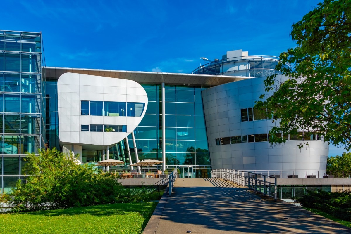 폭스바겐 드레스덴 공장. / trabantos-shutterstock.com