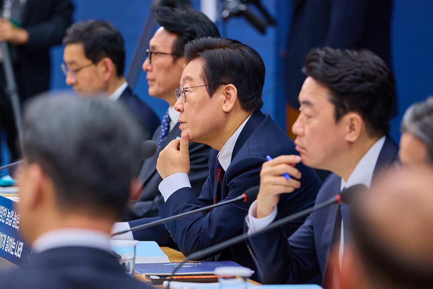 이재명 대통령이 11일 세종시 정부세종컨벤션센터에서 열린 '희망찬 농업·농촌, 모두가 행복하게 일하는 나라' 농림축산식품부(농촌진흥청·산림청)-고용노동부 업무보고에서 발언하고 있다. / 대통령실 제공.