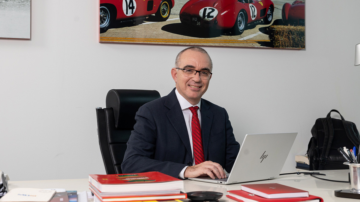 에르네스토 라살란드라 페라리 최고 연구개발 총괄. / 페라리