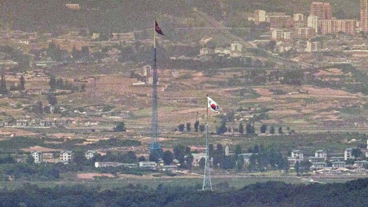 파주 접경지역에서 바라본 비무장지대(DMZ). 기사의 이해를 돕기 위한 사진 / 뉴스1