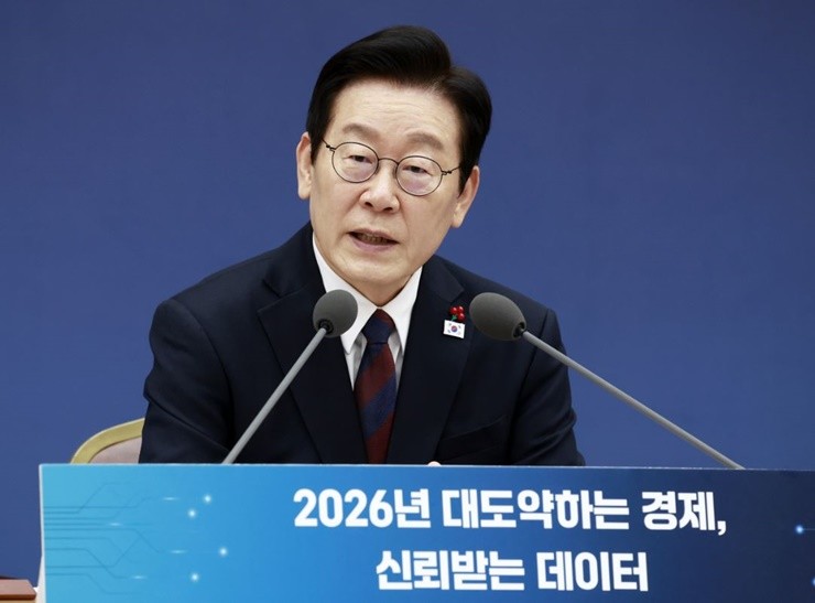 이재명 대통령이 지난 11일 세종시 정부세종컨벤션센터에서 열린 ‘2026년 대도약하는 경제, 신뢰받는 데이터’ 기획재정부-국가데이터처 업무보고에서 발언하고 있다. / 사진=연합