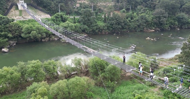 곡성군 죽곡면에 소재한 대황강 출렁다리