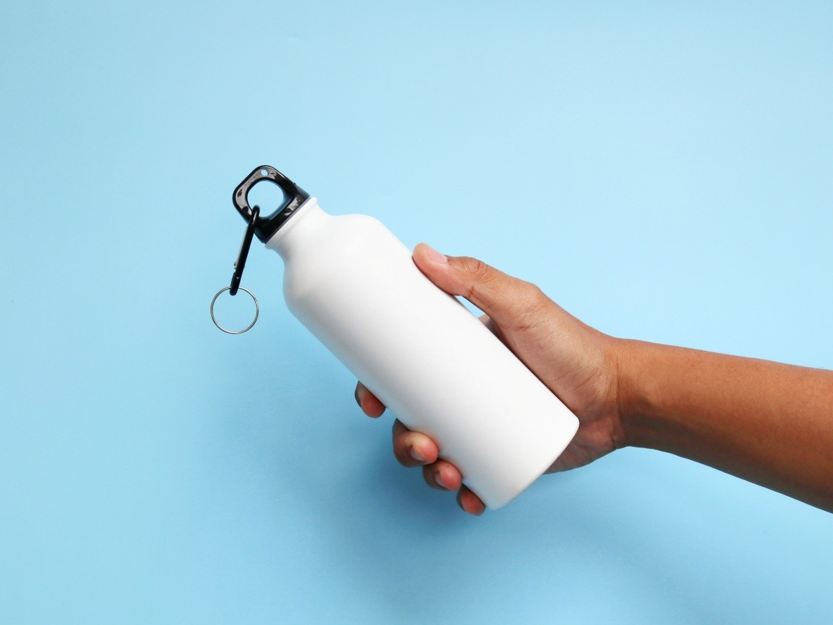 기사 내용 이해를 돕기 위한 텀블러 사진 / Verra Widhi-Shutterstock.com