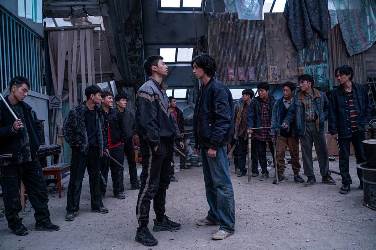 독보적인 세계관, '콘크리트 마켓'. / 롯데엔터테인먼트