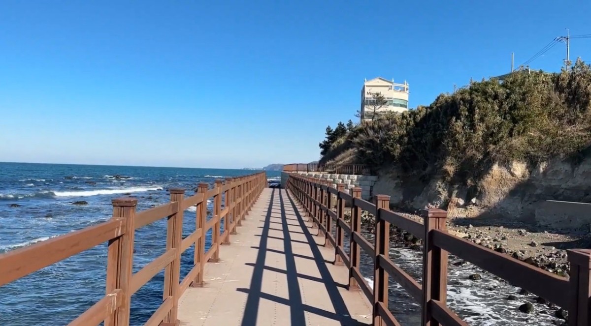 호미반도 해안둘레길. / 유튜브 '7년차막내' 영상 캡쳐