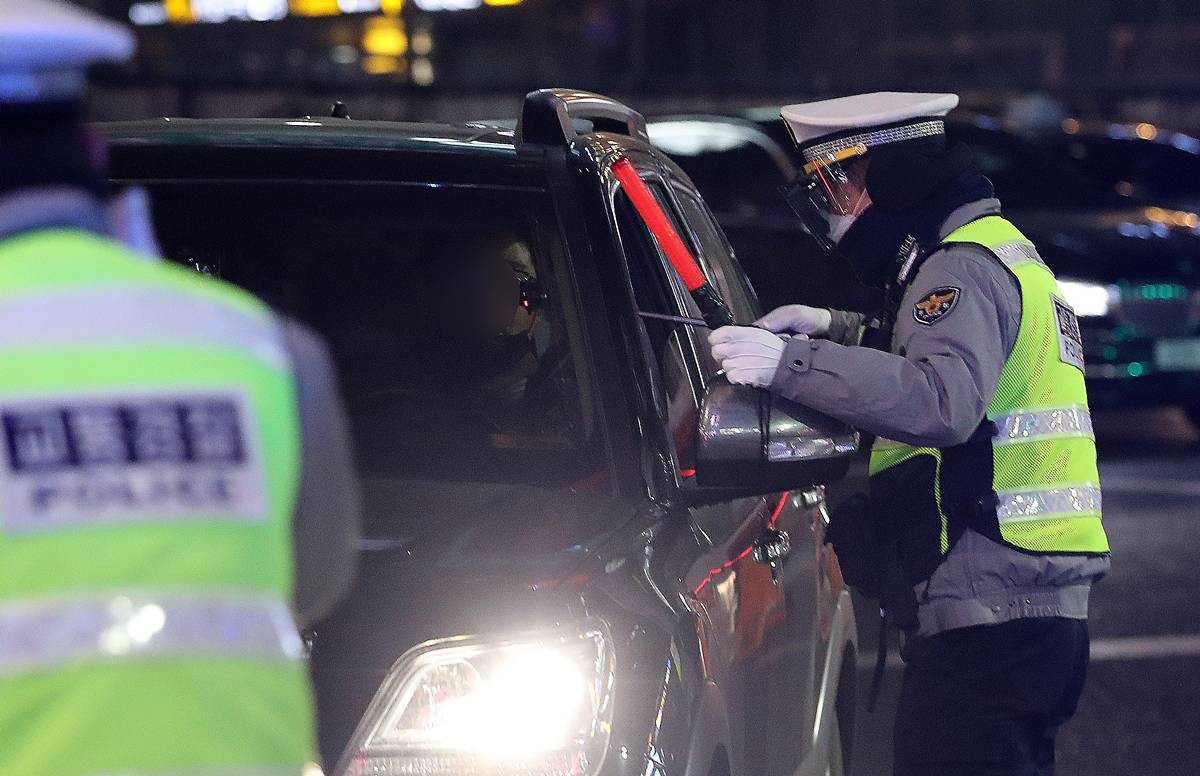 강남권 매일 '밤낮' 음주단속 / 뉴스1