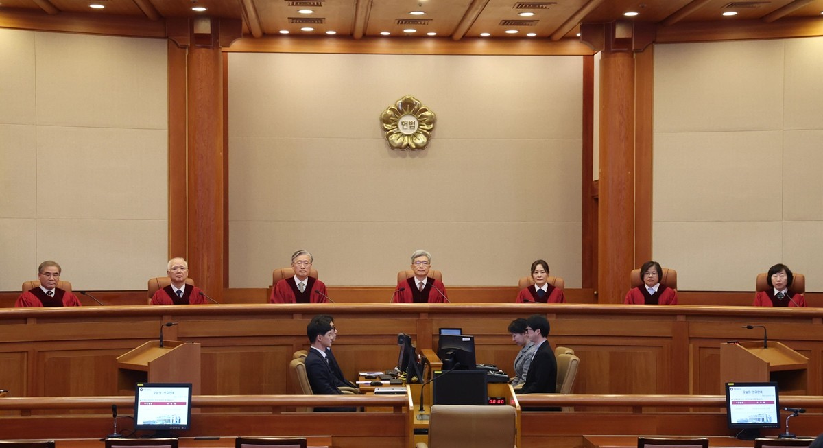 김상환 헌법재판소장과 재판관들이 18일 오후 서울 종로구 헌법재판소에서 열린 조지호 경찰청장 탄핵심판 사건 선고를 위해 대심판정에 자리하고 있다. 이날 헌재는 재판관 전원 일치로 조지호 경찰청장 파면을 결정했다. / 뉴스1