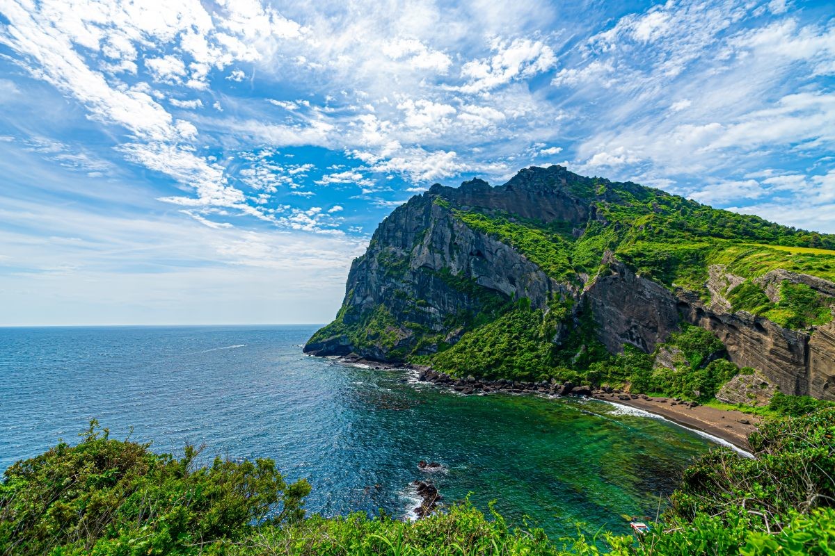 성산일출봉. / David.Kang-shutterstock.com