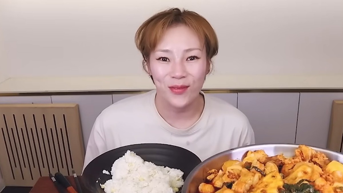 먹방 유튜버 입짧은햇님 / 유튜브 '입짧은햇님'