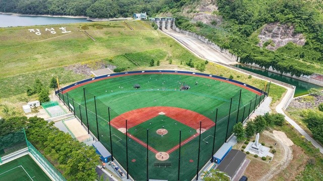 장성호 체육공원 야구장