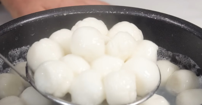 팥죽 새알, 이것 묻히면 대박 맛!