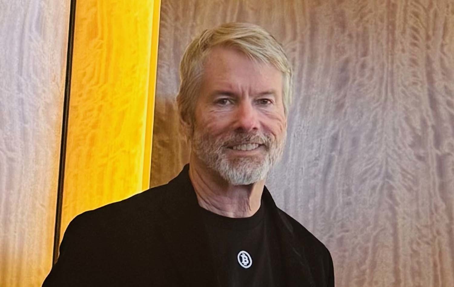 마이클 세일러     스트래티지(옛 마이크로스트래티지) 창립자. / 세일러 X