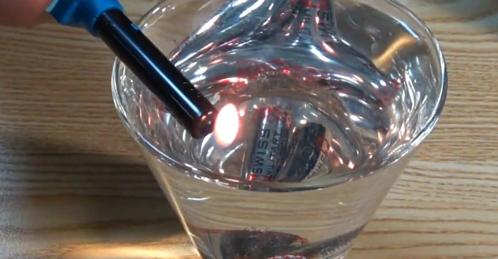 유튜브 '유즐Youzle'