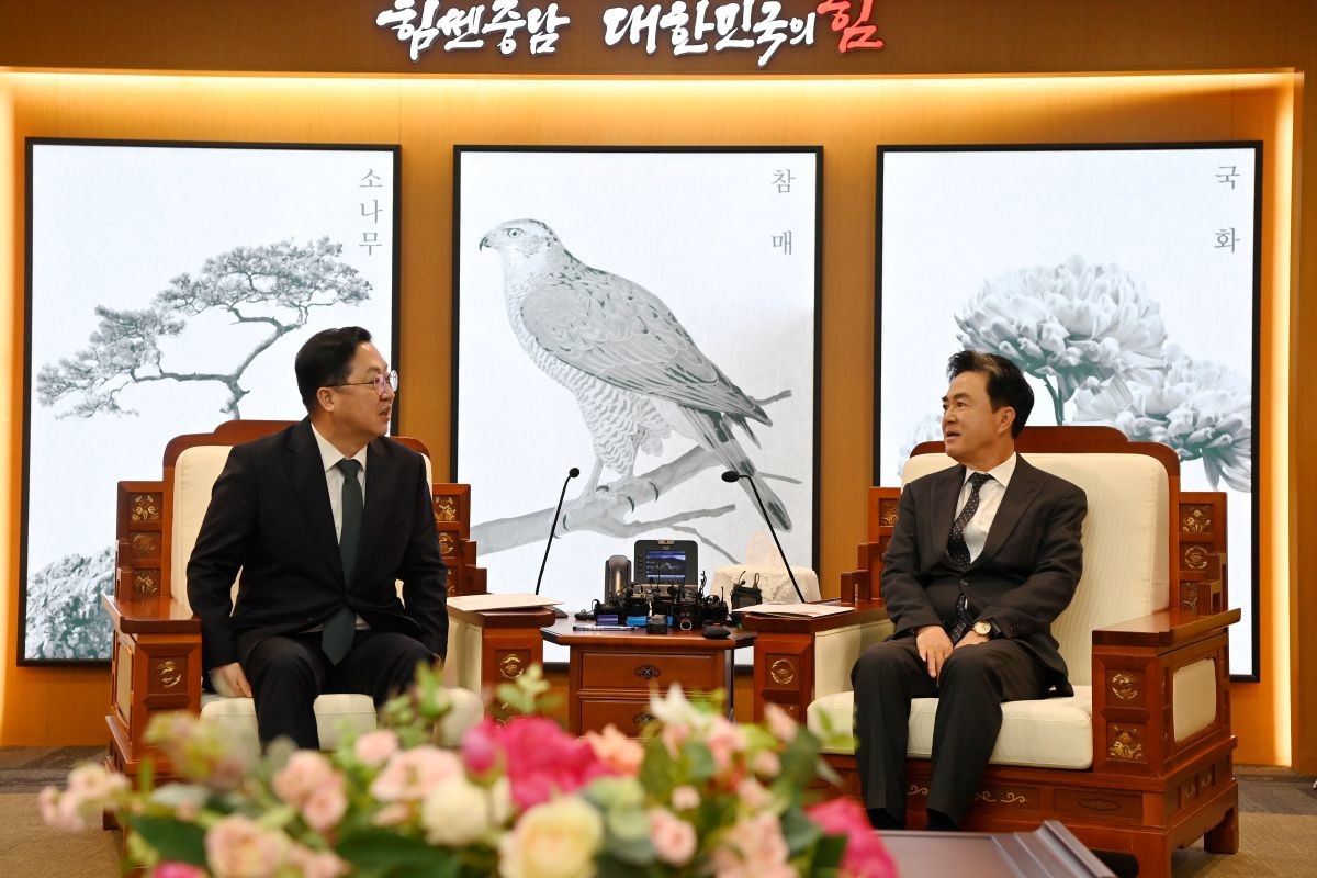대전·충남 행정통합을 위한 비공개 회동(오른쪽부터 김태흠 충남지사, 이장우 대전시장) / 충청남도 제공