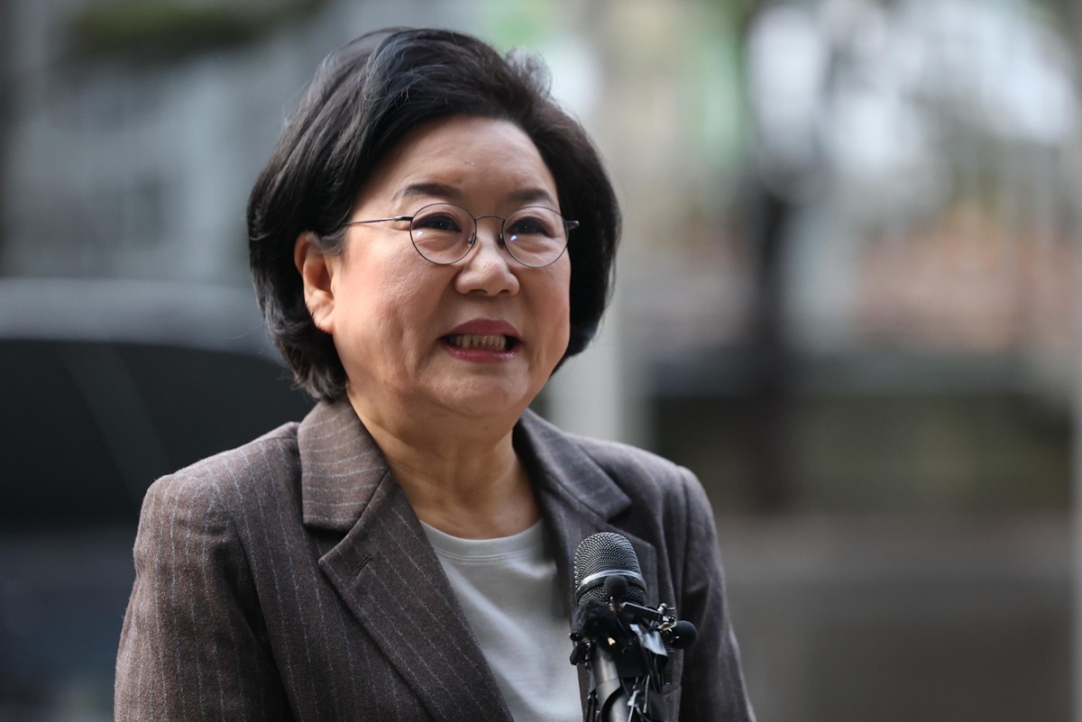 초대 기획예산처 장관 후보자로 지명된 이혜훈 전 국민의힘 의원이 29일 오전 서울 중구 예금보험공사에 마련된 인사청문회 준비 사무실로 첫 출근하며 소감을 밝히고 있다. / 뉴스1