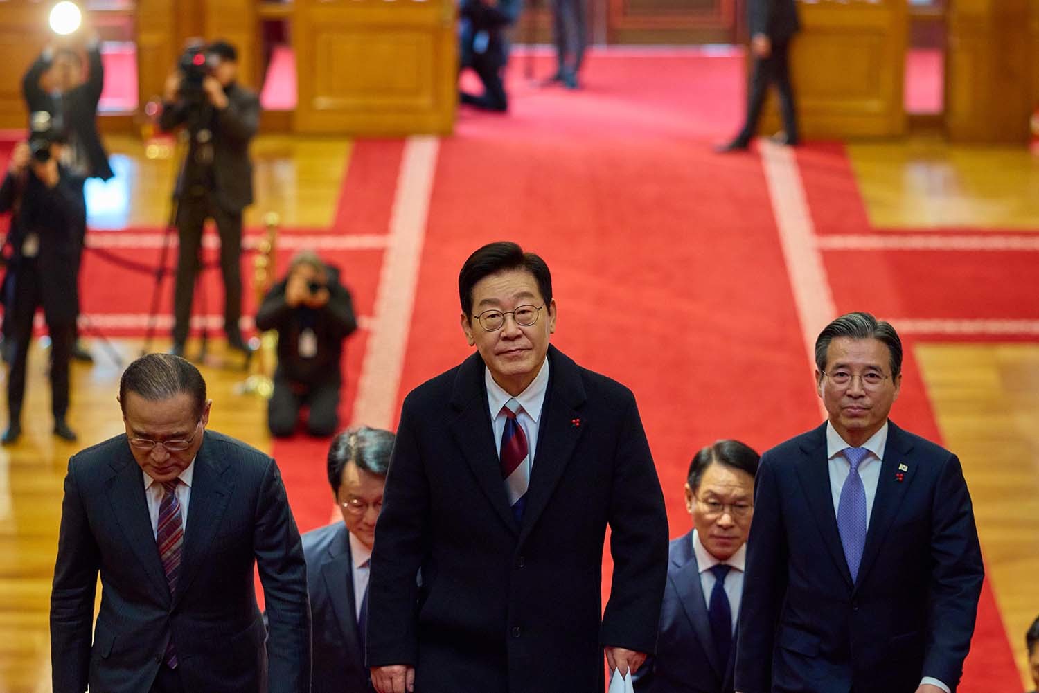 이재명 대통령이 29일 청와대로 첫 출근하고 있다. / 청와대 제공.