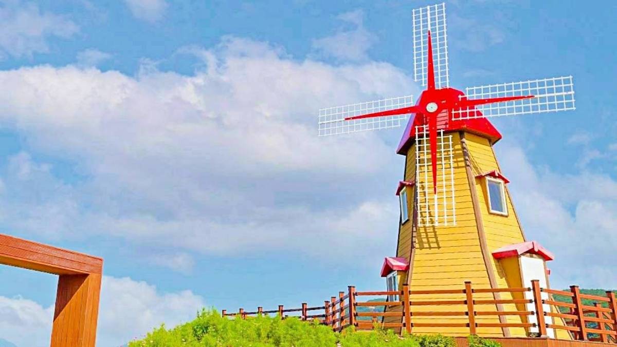 군위 명소 '화산산성전망대'. / 군위군 공식 페이스북