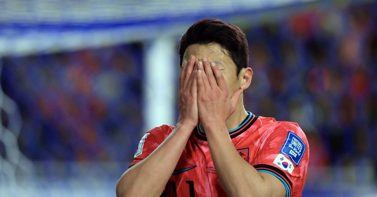 절망하는 황희찬 / 뉴스1