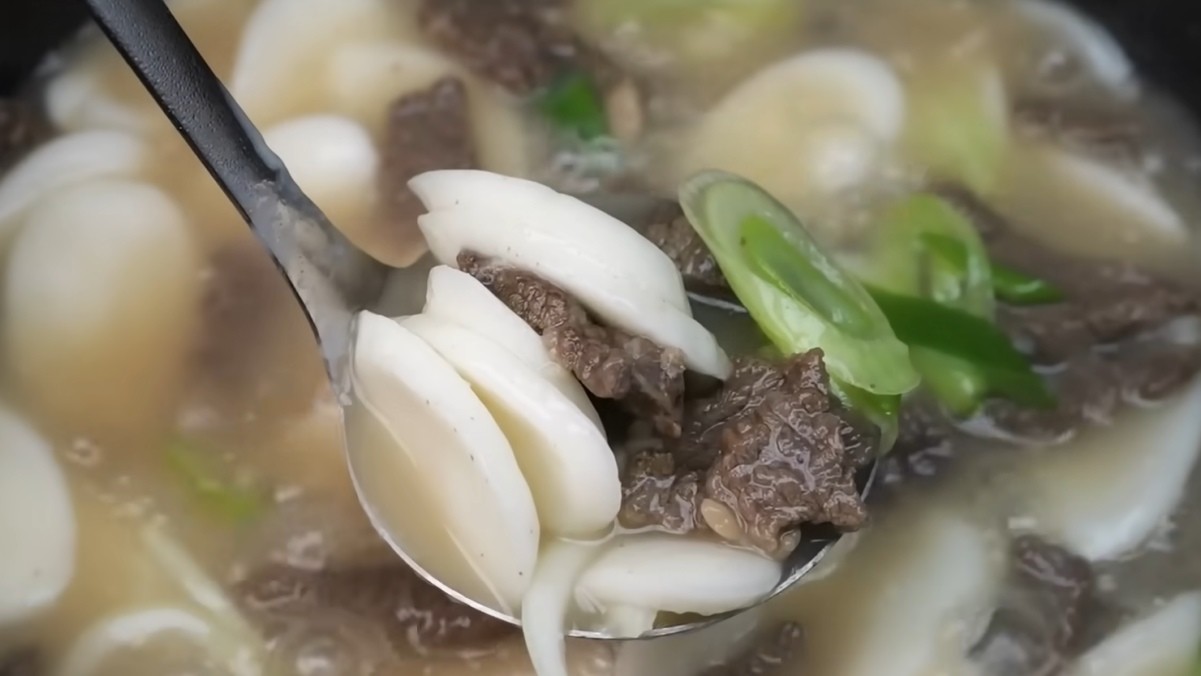 맛있는 떡국 / 유튜브 '김대석 셰프 TV'