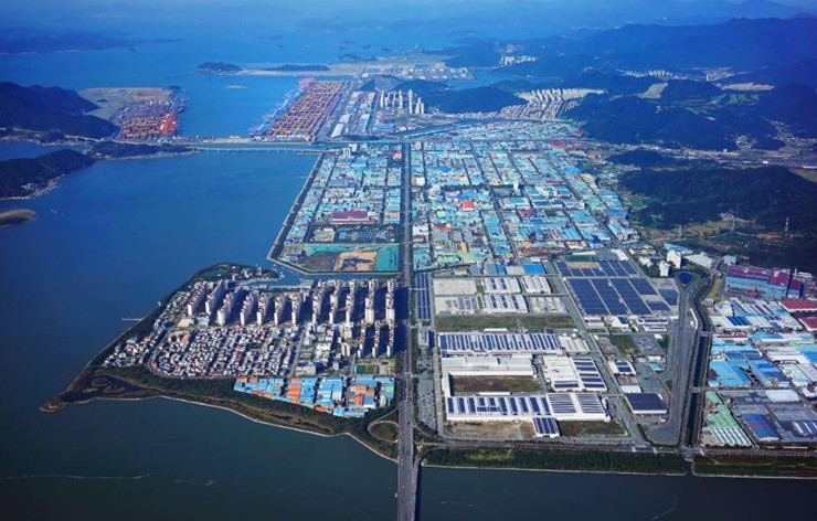 한국남부발전은 노후 산업단지의 에너지 구조 개선과 경쟁력 강화에 기여한 공로를 인정받아 산업통상자원부로부터 ‘국가산업발전유공’ 산업부 장관 표창을 수상했다고 31일 밝혔다. / 사진제공=남부발전