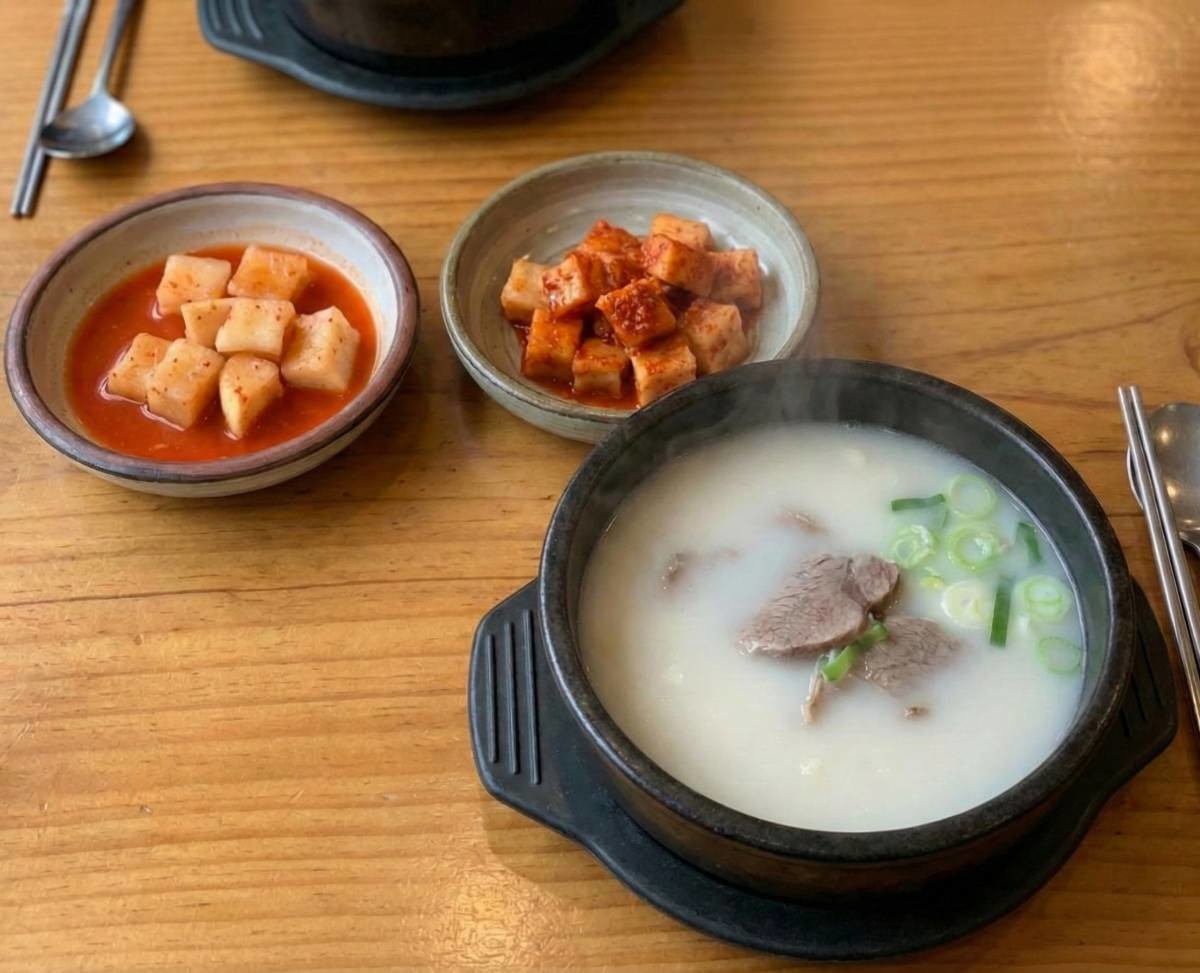 '먹어도 먹어도 맛있는 국밥집 깍두기' 기사 내용을 바탕으로 제작한 자료사진.