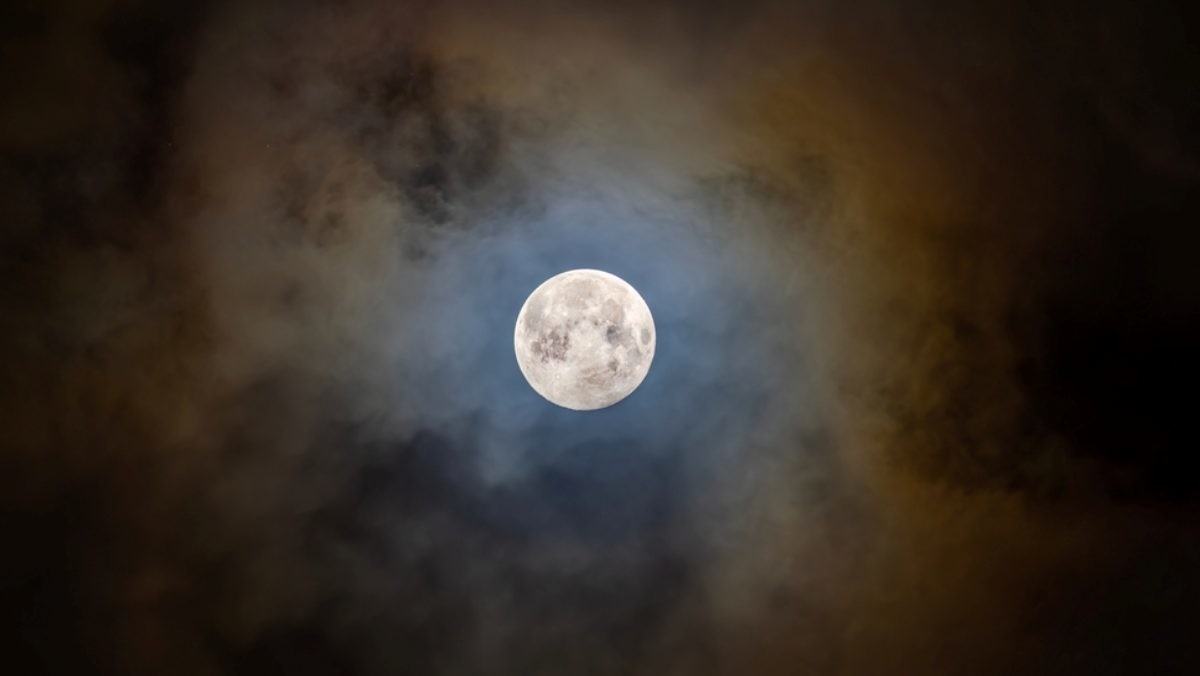 보름달 자료사진 / Jim Cumming-shutterstock.com