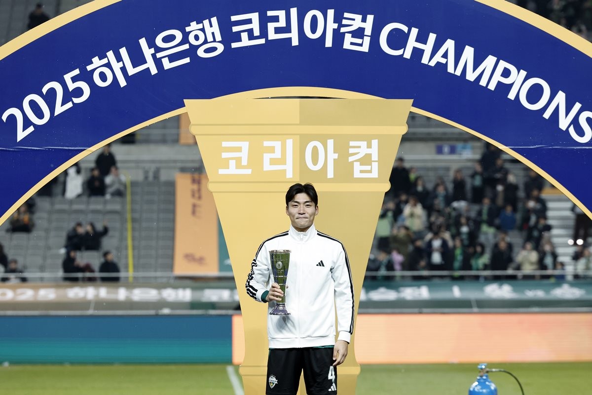 전북 현대의 주장 박진섭(31)이 저장 FC로 이적한다. / 뉴스1