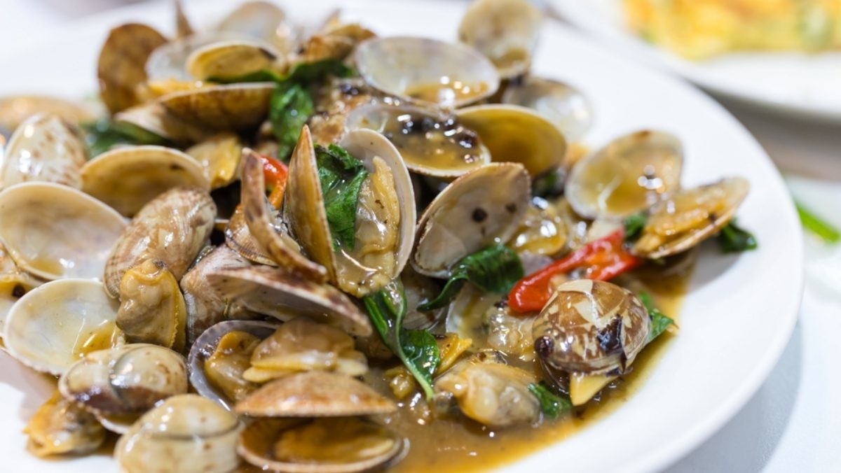 바지락 요리 자료사진 / leungchopan-shutterstock.com