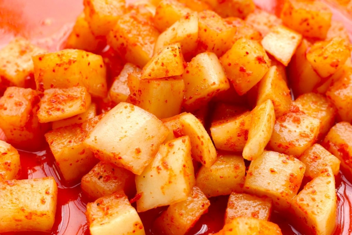 깍두기 자료사진 / Bowonpat Sakaew-shutterstock.com