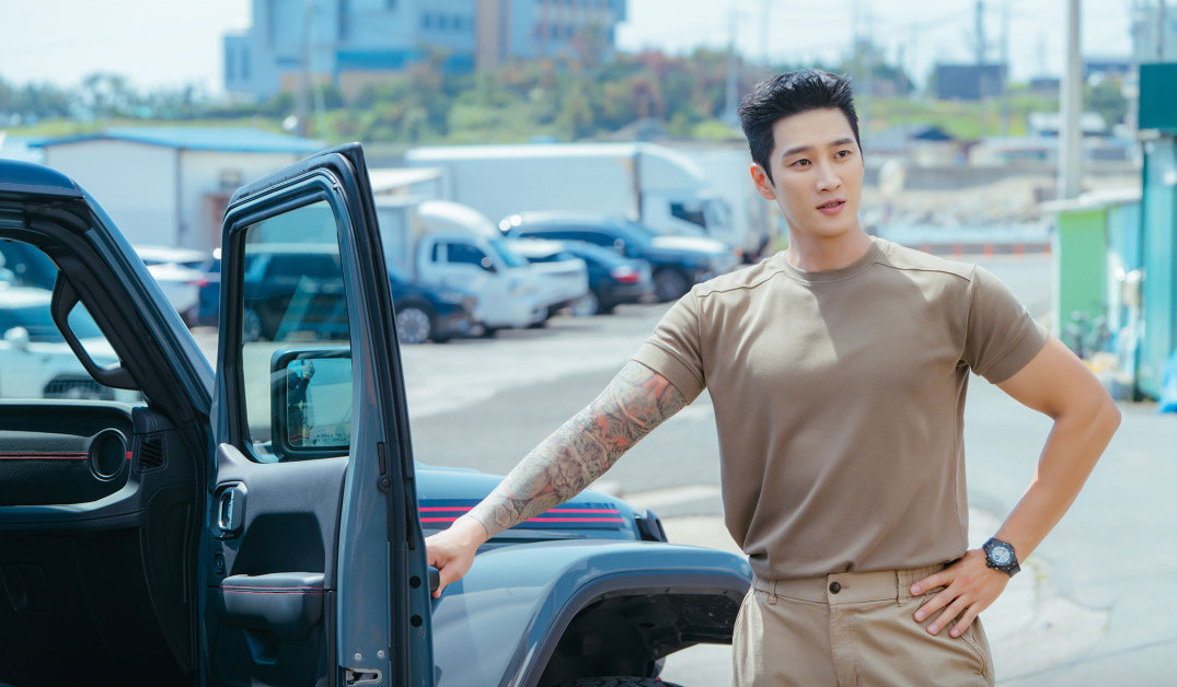 '스프링 피버'에서 남자 주인공 선재규 역을 맡은 안보현 / tvN