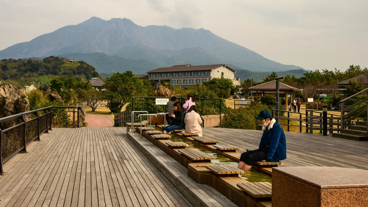 사쿠라지마 족욕 온천. / PrakichTreetasayuth-shutterstock.com