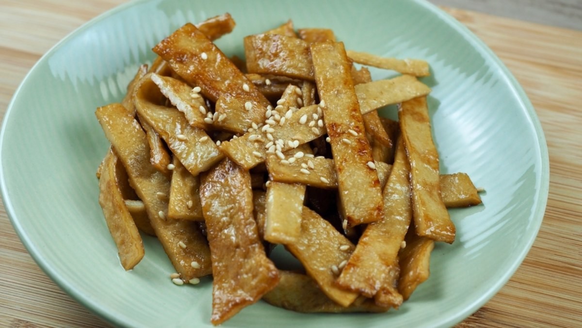 어묵볶음 자료사진 / sungsu han-shutterstock.com