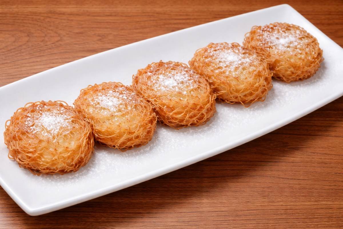 먹다 남은 국수 소면으로 만든 달달한 간편 간식. 기사 내용 토대로 AI툴 활용해 제작한 자료사진.