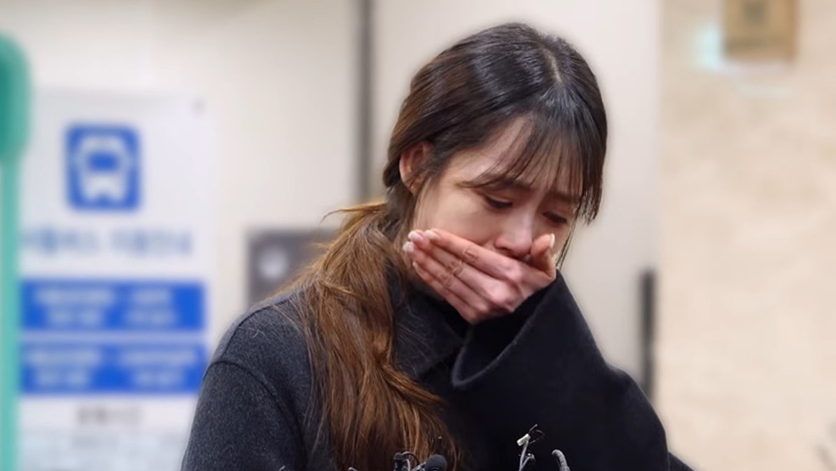 고(故) 안성기 빈소 찾은 배우 고아라 / 유튜브 'iMBC연예'