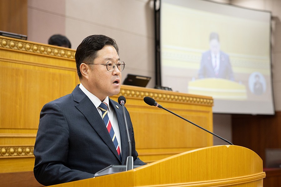 김현수 의원이 ‘양주시 인공지능 기본 조례안’을 대표 발의하고 있다