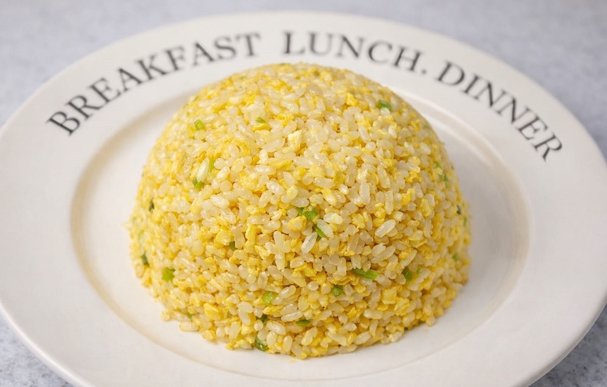 황금 계란볶음밥 모습. 기사 이해를 돕기 위해 AI를 활용해 제작한 자료 사진입니다.