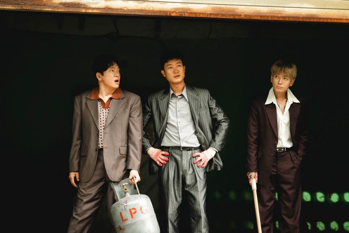 ‘보스’ 스틸컷. (왼쪽부터) 박지환, 조우진, 정경호. / 하이브미디어코프, 마인드마크 제공