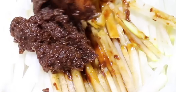 겨울 무, 된장으로 깊은 맛 살려