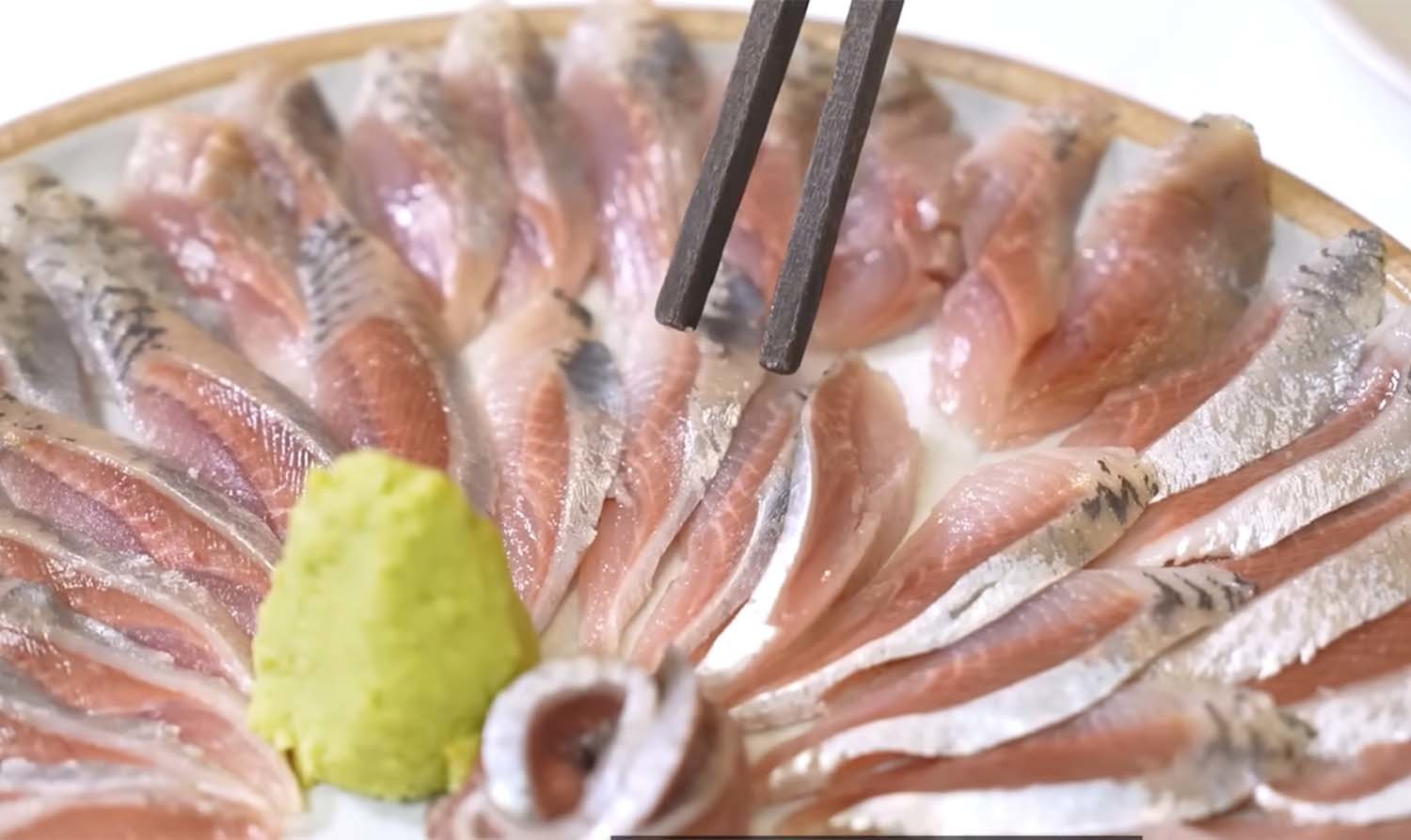 정어리 회 / '입질의추억TV' 유튜브 채널