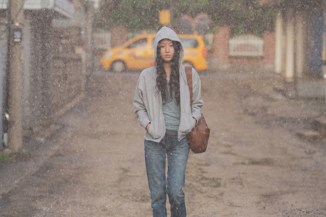 607만 대작 꺾은 입소문 흥행 / ㈜쇼박스