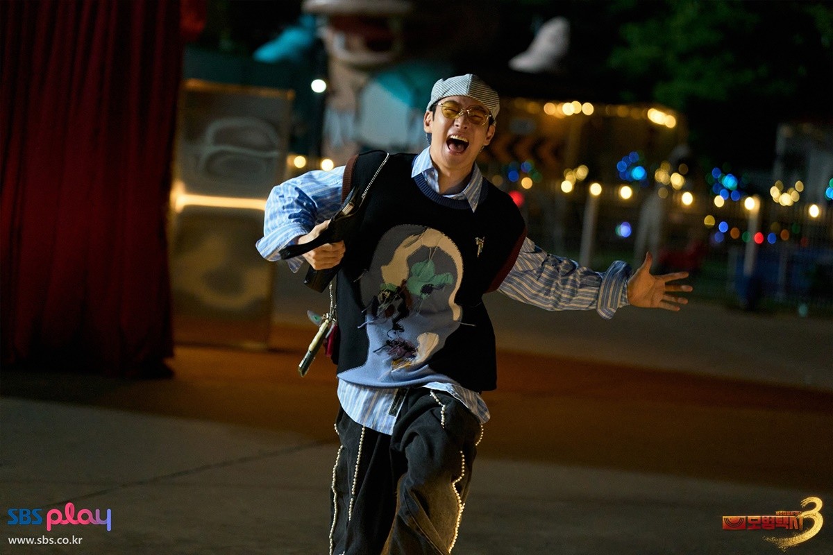 '모범택시' 시리즈에서 다양한 부캐로 활약한 주연 배우 이제훈 / SBS